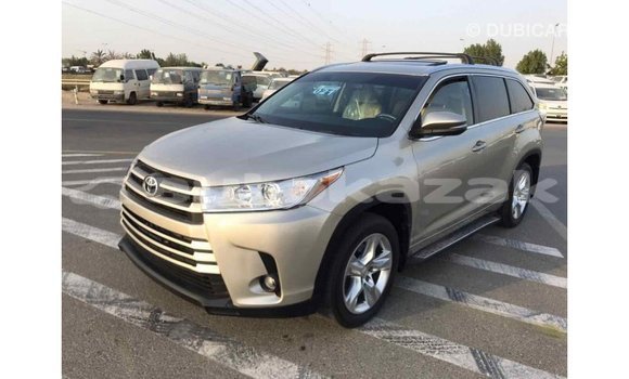 Buy Import Toyota Highlander Beige Car in Import - Dubai in Akmecet Buy Import Toyota Highlander Beige Car in Import - Dubai in Akmecet
