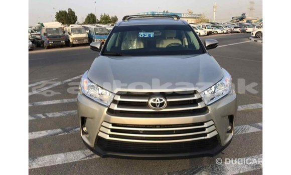 Buy Import Toyota Highlander Beige Car in Import - Dubai in Akmecet Buy Import Toyota Highlander Beige Car in Import - Dubai in Akmecet
