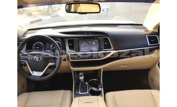 Buy Import Toyota Highlander Beige Car in Import - Dubai in Akmecet Buy Import Toyota Highlander Beige Car in Import - Dubai in Akmecet