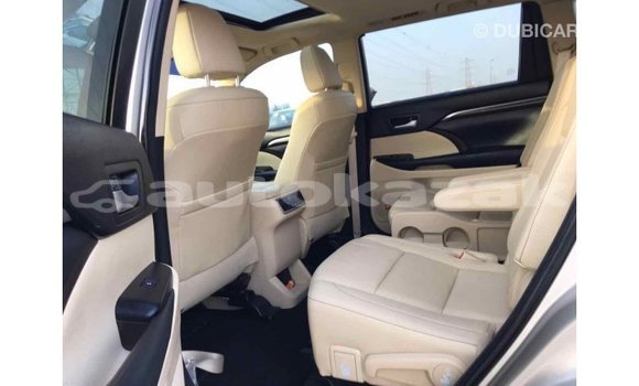 Buy Import Toyota Highlander Beige Car in Import - Dubai in Akmecet Buy Import Toyota Highlander Beige Car in Import - Dubai in Akmecet