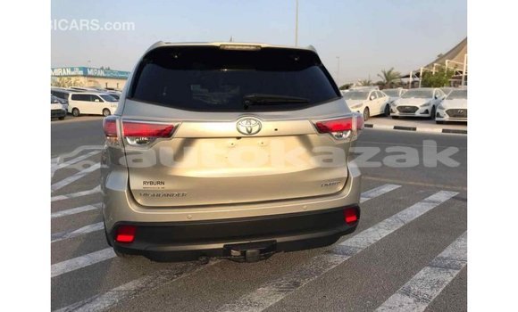 Buy Import Toyota Highlander Beige Car in Import - Dubai in Akmecet Buy Import Toyota Highlander Beige Car in Import - Dubai in Akmecet