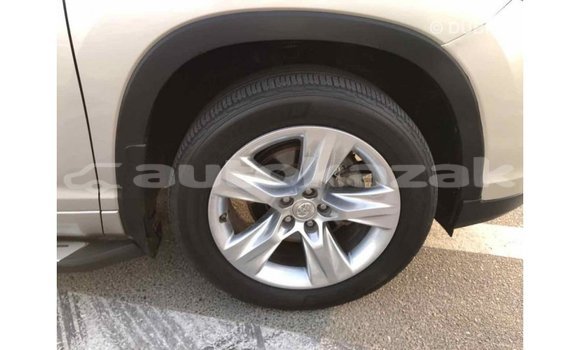 Buy Import Toyota Highlander Beige Car in Import - Dubai in Akmecet Buy Import Toyota Highlander Beige Car in Import - Dubai in Akmecet