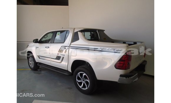 Buy Import Toyota Hilux White Car in Import - Dubai in Akmecet Buy Import Toyota Hilux White Car in Import - Dubai in Akmecet