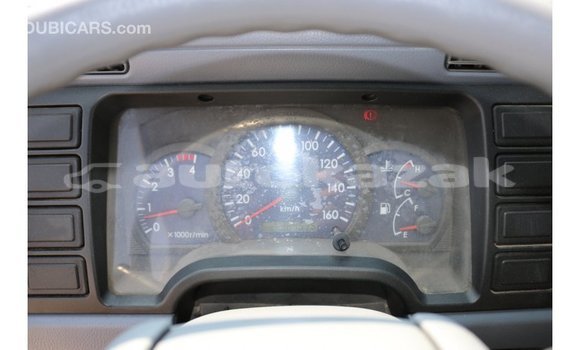 Buy Import Mitsubishi Carisma White Car in Import - Dubai in Akmecet