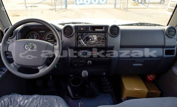 Buy Import Toyota Land Cruiser Beige Car in Import - Dubai in Akmecet Buy Import Toyota Land Cruiser Beige Car in Import - Dubai in Akmecet