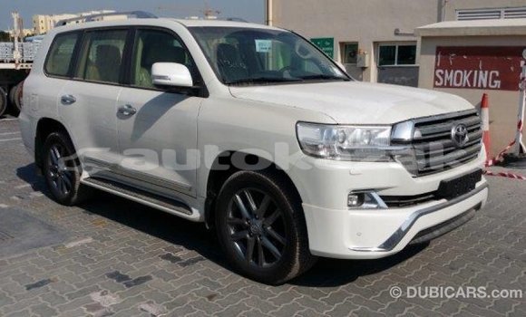 Buy Import Toyota Land Cruiser White Car in Import - Dubai in Akmecet Buy Import Toyota Land Cruiser White Car in Import - Dubai in Akmecet