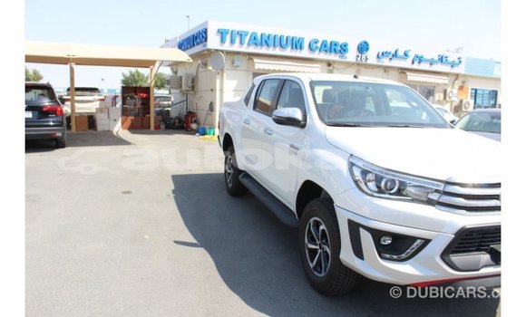 Buy Import Toyota Hilux White Car in Import - Dubai in Akmecet Buy Import Toyota Hilux White Car in Import - Dubai in Akmecet