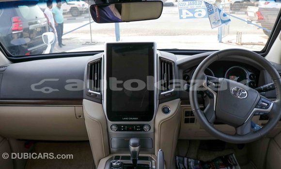Buy Import Toyota Land Cruiser White Car in Import - Dubai in Akmecet Buy Import Toyota Land Cruiser White Car in Import - Dubai in Akmecet