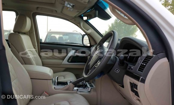 Buy Import Toyota Land Cruiser White Car in Import - Dubai in Akmecet Buy Import Toyota Land Cruiser White Car in Import - Dubai in Akmecet