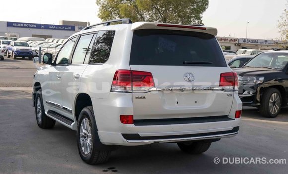 Buy Import Toyota Land Cruiser White Car in Import - Dubai in Akmecet Buy Import Toyota Land Cruiser White Car in Import - Dubai in Akmecet