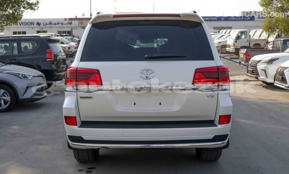 Buy Import Toyota Land Cruiser White Car in Import - Dubai in Akmecet Buy Import Toyota Land Cruiser White Car in Import - Dubai in Akmecet