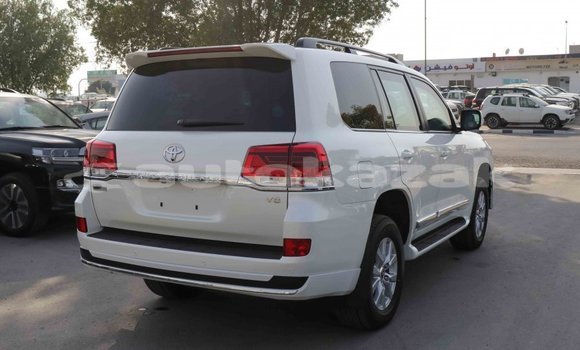 Buy Import Toyota Land Cruiser White Car in Import - Dubai in Akmecet Buy Import Toyota Land Cruiser White Car in Import - Dubai in Akmecet