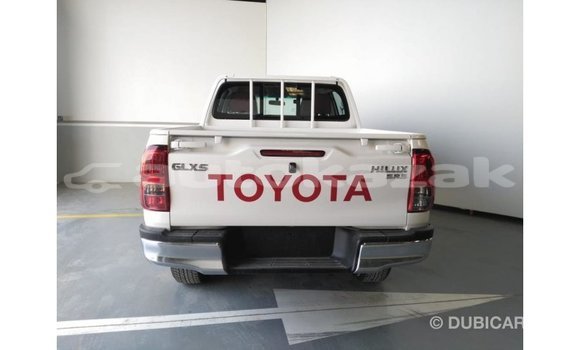 Buy Import Toyota Hilux White Car in Import - Dubai in Akmecet Buy Import Toyota Hilux White Car in Import - Dubai in Akmecet