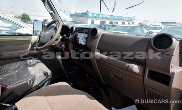 Buy Import Toyota Land Cruiser Beige Car in Import - Dubai in Akmecet Buy Import Toyota Land Cruiser Beige Car in Import - Dubai in Akmecet