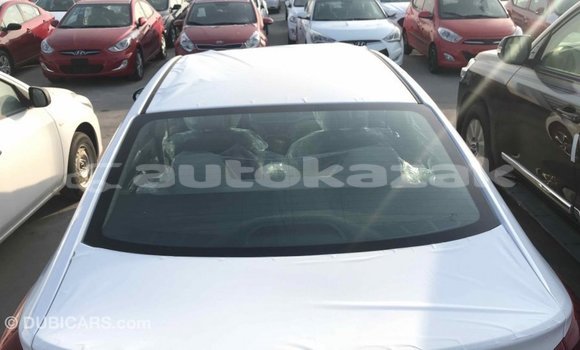 Buy Import Hyundai Elantra White Car in Import - Dubai in Akmecet Buy Import Hyundai Elantra White Car in Import - Dubai in Akmecet