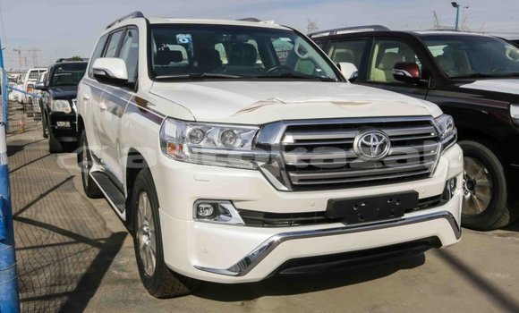 Buy Import Toyota Land Cruiser White Car in Import - Dubai in Akmecet Buy Import Toyota Land Cruiser White Car in Import - Dubai in Akmecet