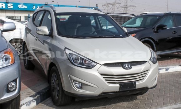 Buy Import Hyundai Tucson Beige Car in Import - Dubai in Akmecet Buy Import Hyundai Tucson Beige Car in Import - Dubai in Akmecet