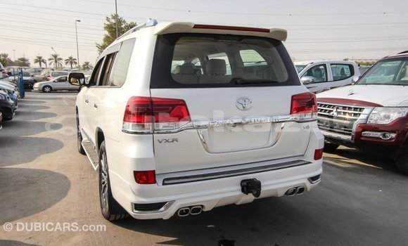 Buy Import Toyota Land Cruiser White Car in Import - Dubai in Akmecet Buy Import Toyota Land Cruiser White Car in Import - Dubai in Akmecet