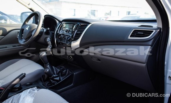 Buy Import Mitsubishi L200 White Car in Import - Dubai in Akmecet Buy Import Mitsubishi L200 White Car in Import - Dubai in Akmecet
