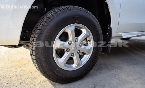 Buy Import Mitsubishi L200 White Car in Import - Dubai in Akmecet Buy Import Mitsubishi L200 White Car in Import - Dubai in Akmecet