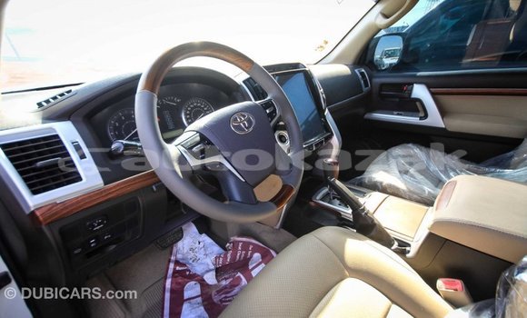 Buy Import Toyota Land Cruiser White Car in Import - Dubai in Akmecet Buy Import Toyota Land Cruiser White Car in Import - Dubai in Akmecet