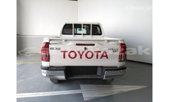 Buy Import Toyota Hilux White Car in Import - Dubai in Akmecet Buy Import Toyota Hilux White Car in Import - Dubai in Akmecet