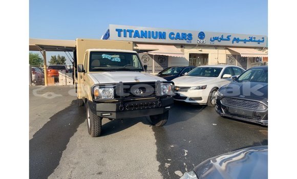 Buy Import Toyota Land Cruiser Beige Car in Import - Dubai in Akmecet Buy Import Toyota Land Cruiser Beige Car in Import - Dubai in Akmecet