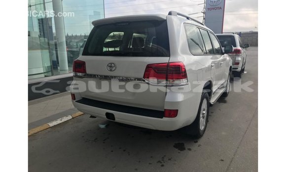 Buy Import Toyota Land Cruiser White Car in Import - Dubai in Akmecet Buy Import Toyota Land Cruiser White Car in Import - Dubai in Akmecet