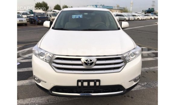 Buy Import Toyota Highlander White Car in Import - Dubai in Akmecet Buy Import Toyota Highlander White Car in Import - Dubai in Akmecet