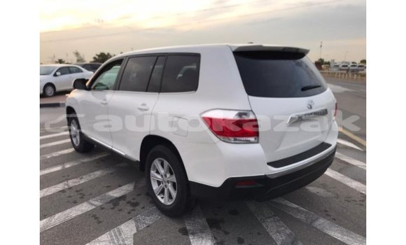Buy Import Toyota Highlander White Car in Import - Dubai in Akmecet Buy Import Toyota Highlander White Car in Import - Dubai in Akmecet