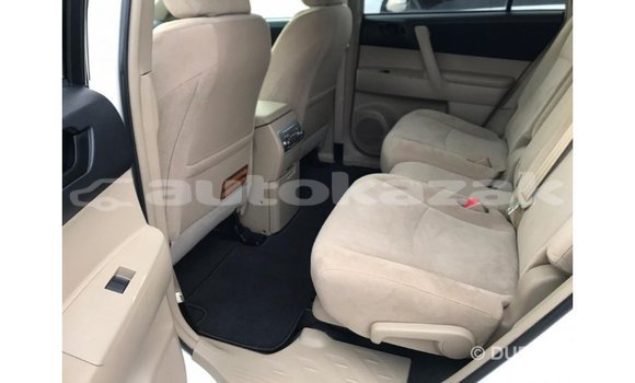 Buy Import Toyota Highlander White Car in Import - Dubai in Akmecet Buy Import Toyota Highlander White Car in Import - Dubai in Akmecet