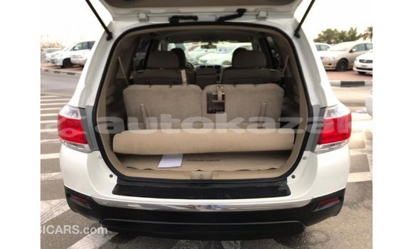 Buy Import Toyota Highlander White Car in Import - Dubai in Akmecet Buy Import Toyota Highlander White Car in Import - Dubai in Akmecet