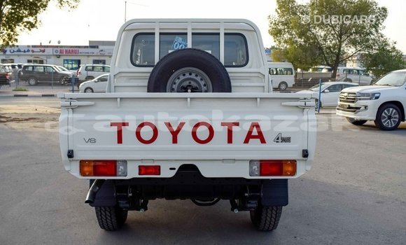 Buy Import Toyota Land Cruiser White Car in Import - Dubai in Akmecet Buy Import Toyota Land Cruiser White Car in Import - Dubai in Akmecet