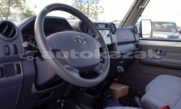 Buy Import Toyota Land Cruiser White Car in Import - Dubai in Akmecet Buy Import Toyota Land Cruiser White Car in Import - Dubai in Akmecet