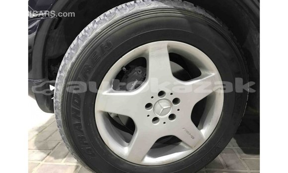 Buy Import Mercedes-Benz 190 (W201) Blue Car in Import - Dubai in Akmecet Buy Import Mercedes-Benz 190 (W201) Blue Car in Import - Dubai in Akmecet