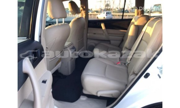 Buy Import Toyota Highlander White Car in Import - Dubai in Akmecet Buy Import Toyota Highlander White Car in Import - Dubai in Akmecet