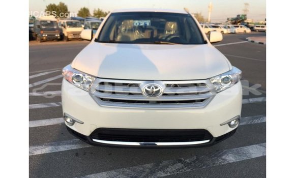 Buy Import Toyota Highlander White Car in Import - Dubai in Akmecet Buy Import Toyota Highlander White Car in Import - Dubai in Akmecet