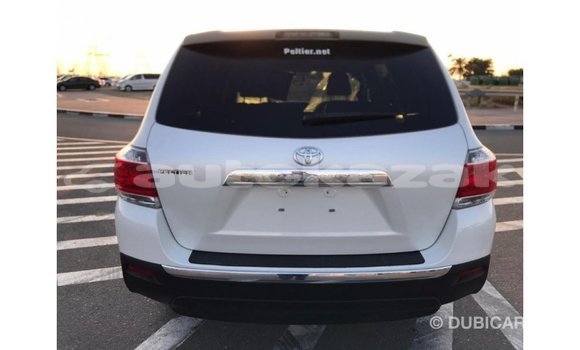 Buy Import Toyota Highlander White Car in Import - Dubai in Akmecet Buy Import Toyota Highlander White Car in Import - Dubai in Akmecet
