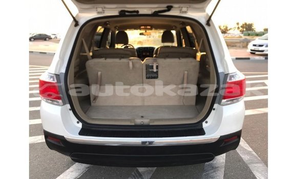 Buy Import Toyota Highlander White Car in Import - Dubai in Akmecet Buy Import Toyota Highlander White Car in Import - Dubai in Akmecet