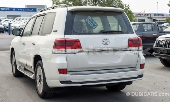 Buy Import Toyota Land Cruiser White Car in Import - Dubai in Akmecet Buy Import Toyota Land Cruiser White Car in Import - Dubai in Akmecet