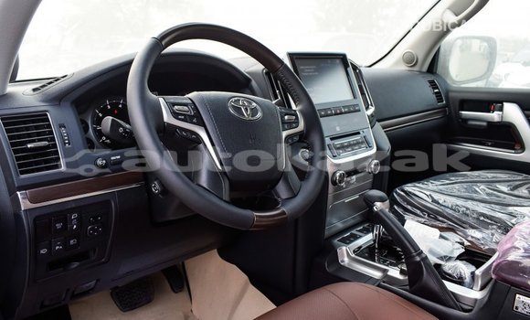 Buy Import Toyota Land Cruiser White Car in Import - Dubai in Akmecet Buy Import Toyota Land Cruiser White Car in Import - Dubai in Akmecet