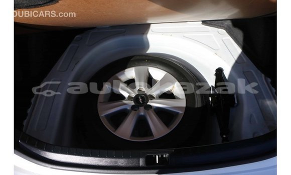 Buy Import Toyota Corolla White Car in Import - Dubai in Akmecet Buy Import Toyota Corolla White Car in Import - Dubai in Akmecet