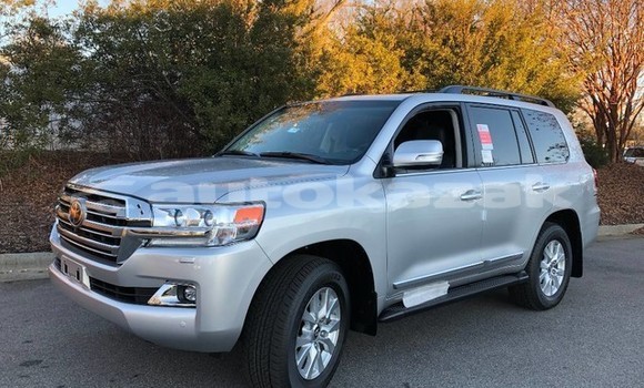 Buy Used Toyota Land Cruiser Silver Car in Aktau in Karagandi Buy Used Toyota Land Cruiser Silver Car in Aktau in Karagandi