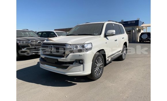 Buy Import Toyota Land Cruiser White Car in Import - Dubai in Akmecet Buy Import Toyota Land Cruiser White Car in Import - Dubai in Akmecet