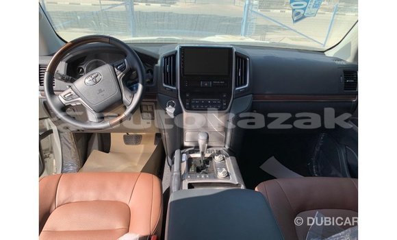 Buy Import Toyota Land Cruiser White Car in Import - Dubai in Akmecet Buy Import Toyota Land Cruiser White Car in Import - Dubai in Akmecet