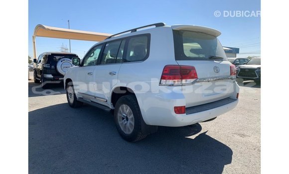 Buy Import Toyota Land Cruiser White Car in Import - Dubai in Akmecet Buy Import Toyota Land Cruiser White Car in Import - Dubai in Akmecet