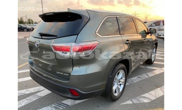 Buy Import Toyota Highlander Green Car in Import - Dubai in Akmecet Buy Import Toyota Highlander Green Car in Import - Dubai in Akmecet