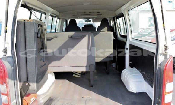 Buy Import Toyota Hiace White Car in Import - Dubai in Akmecet Buy Import Toyota Hiace White Car in Import - Dubai in Akmecet