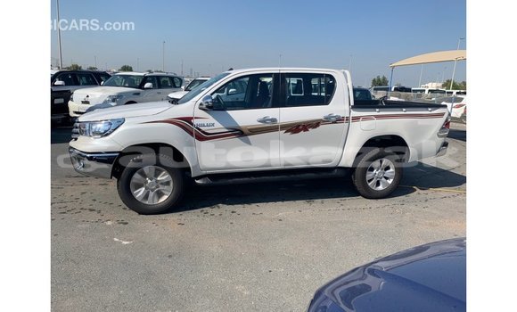 Buy Import Toyota Hilux White Car in Import - Dubai in Akmecet Buy Import Toyota Hilux White Car in Import - Dubai in Akmecet