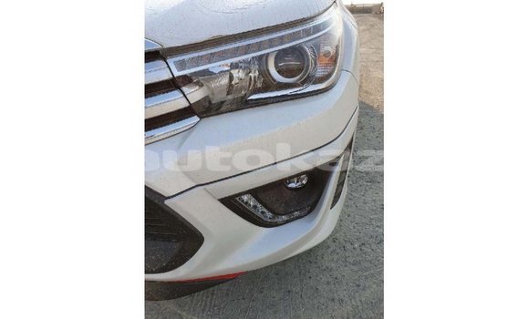 Buy Import Toyota Hilux White Car in Import - Dubai in Akmecet Buy Import Toyota Hilux White Car in Import - Dubai in Akmecet